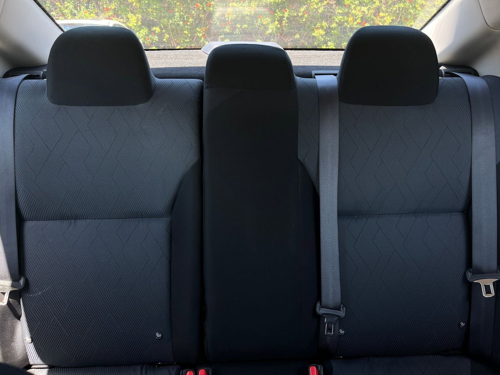 Used 2025 Nissan Versa SV FWD image 38