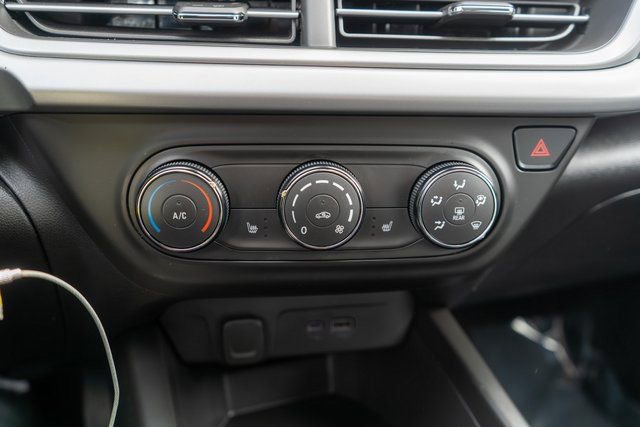 Used 2024 Chevrolet Trax LS w/ LS Convenience Package image 25