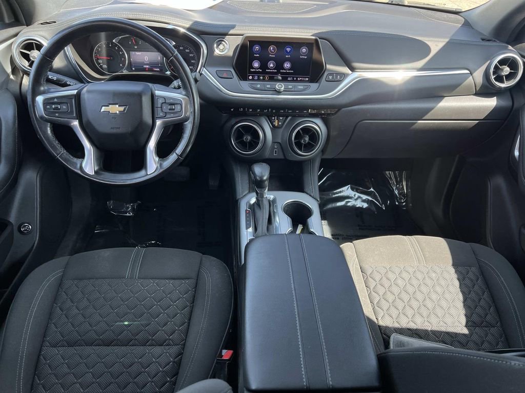 Used 2019 Chevrolet Blazer LT FWD image 3
