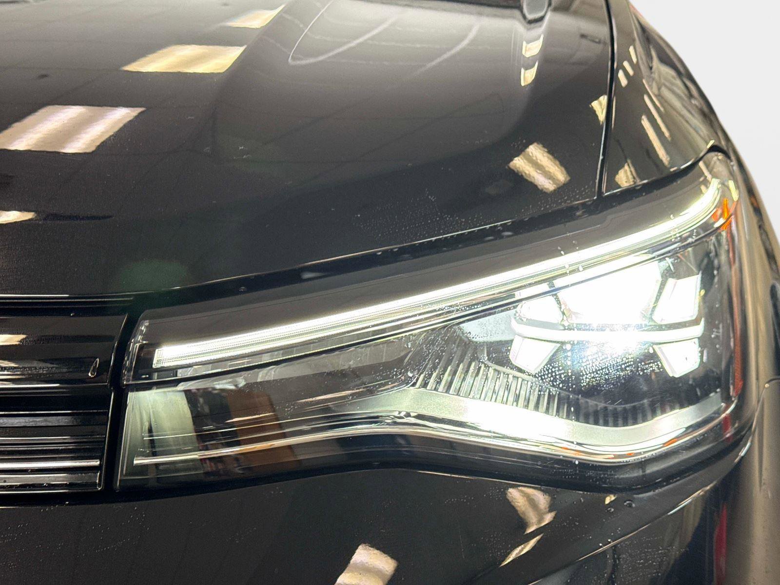 New 2026 Volkswagen Taos SE image 10