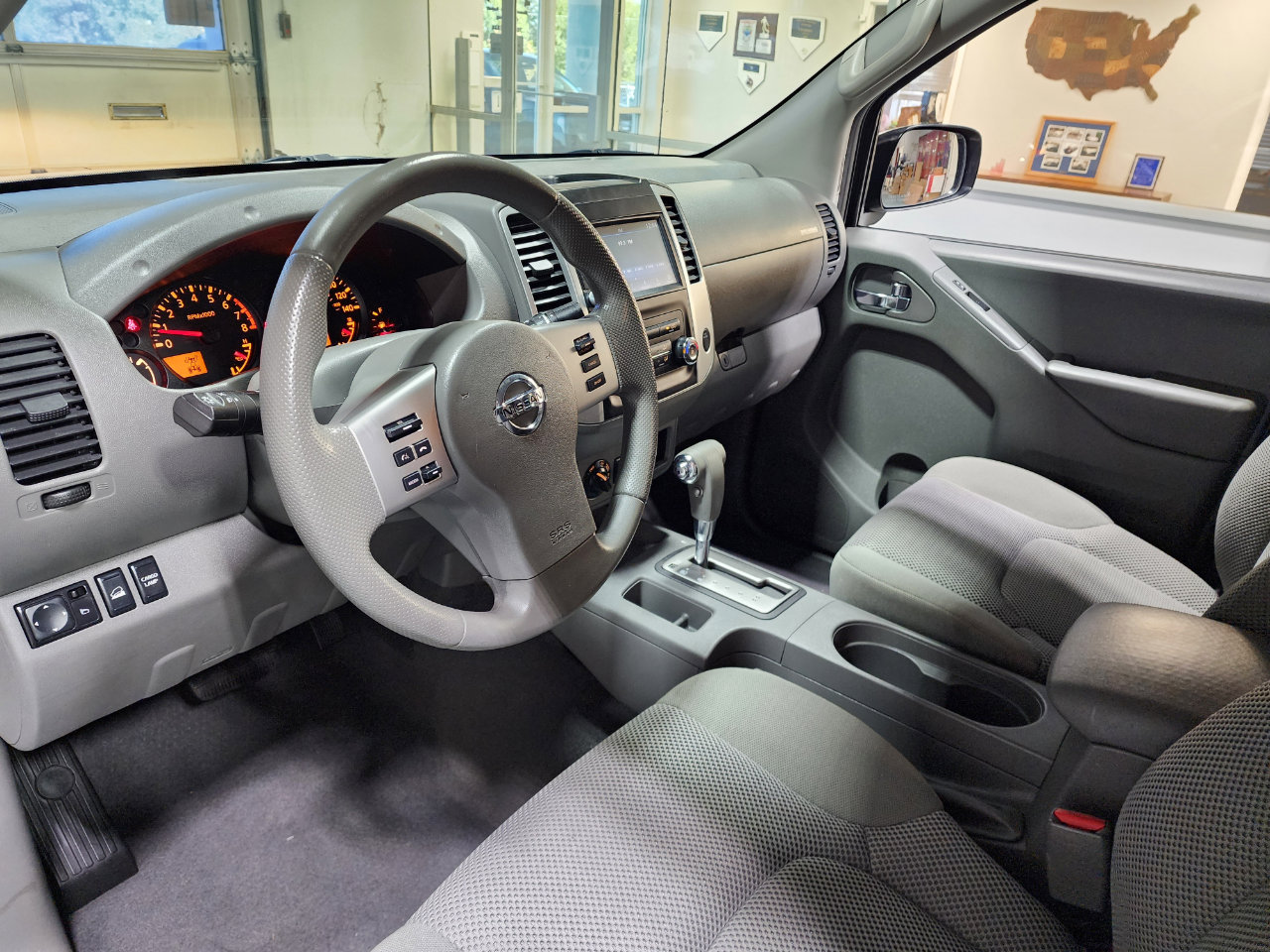 Used 2019 Nissan Frontier SV image 16