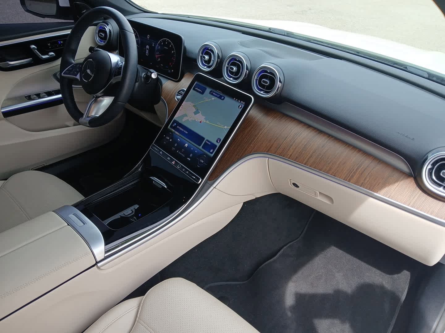 Used 2025 Mercedes-Benz C 300 Sedan image 53