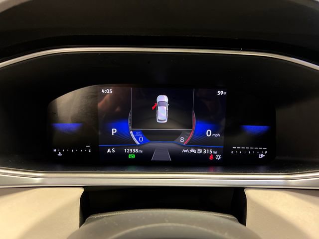 Certified 2025 Volkswagen Taos SE image 22