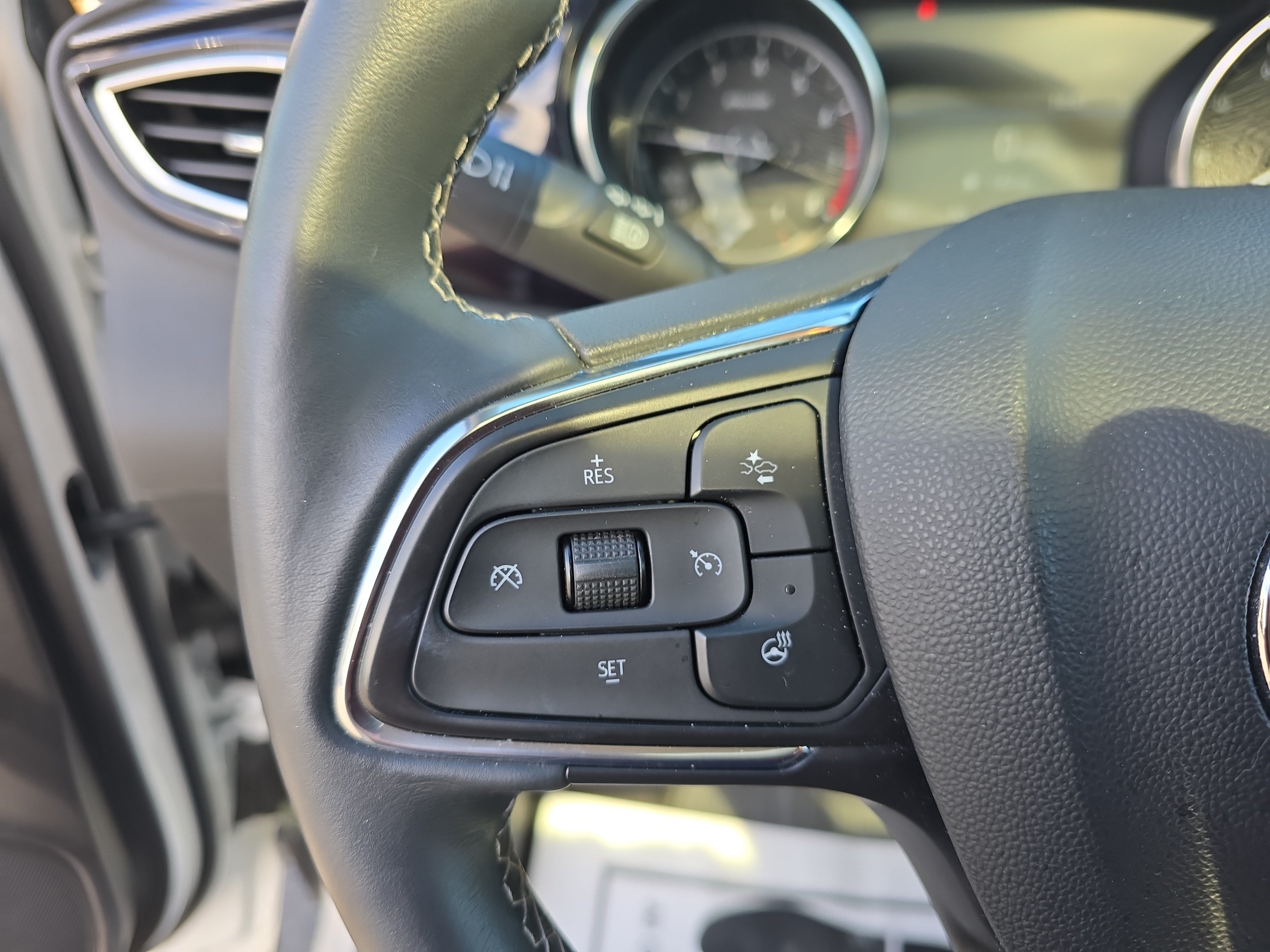 Used 2023 Buick Encore GX Essence w/ Experience Buick Package AWD/4WD image 27