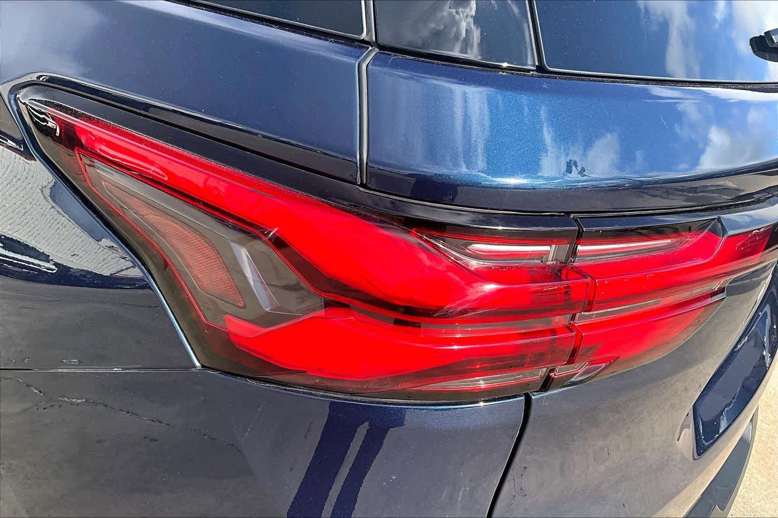 Used 2022 Chevrolet Traverse LS FWD image 29