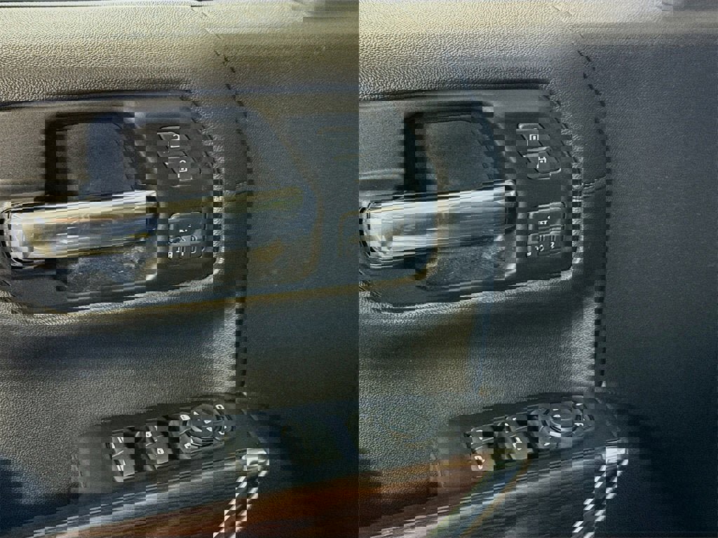 Used 2020 GMC Sierra 1500 SLT w/ SLT Premium Package image 12