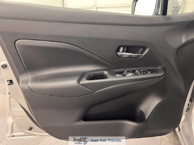 Used 2025 Nissan Versa SV FWD image 30