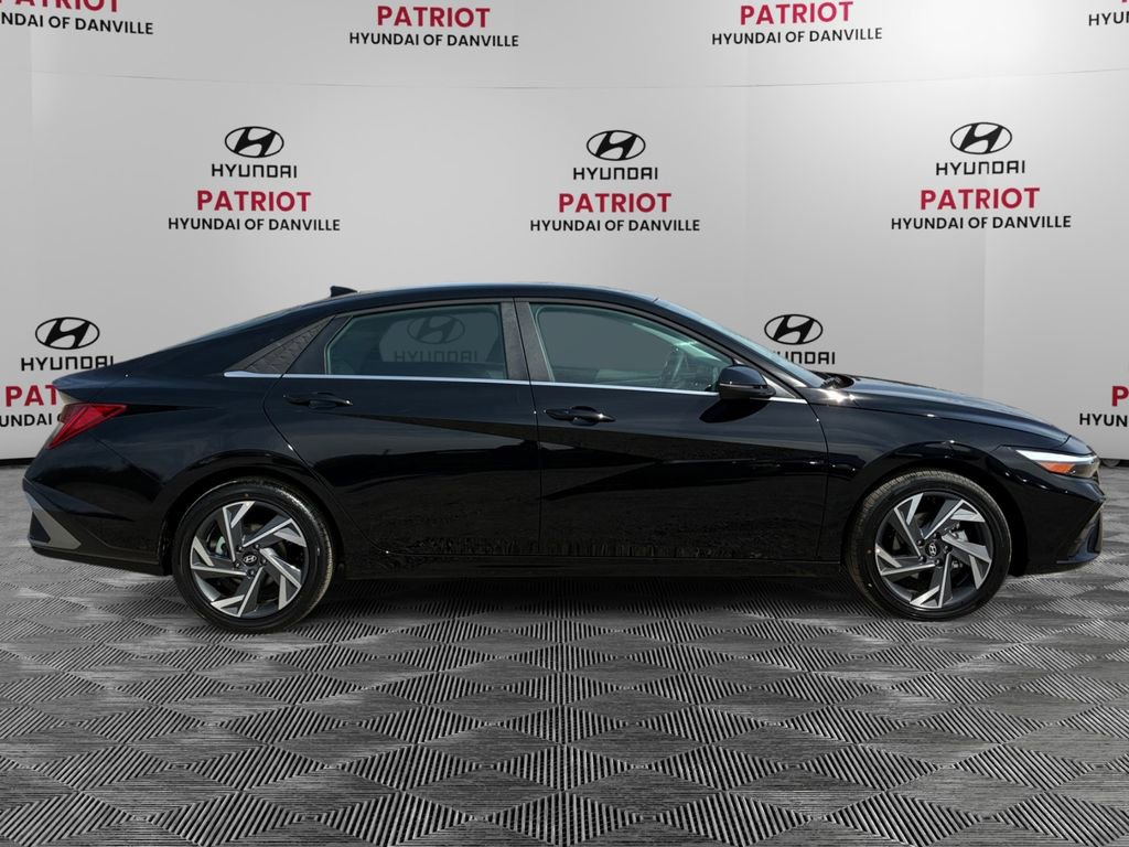 New 2026 Hyundai Elantra Limited image 2