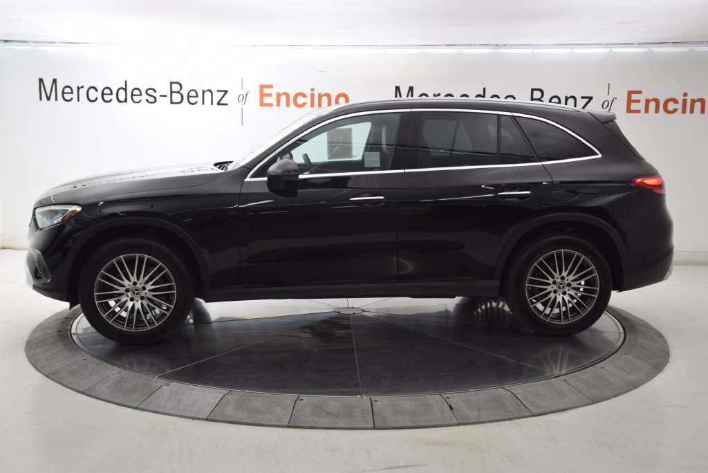 Used 2023 Mercedes-Benz GLC 300 image 3