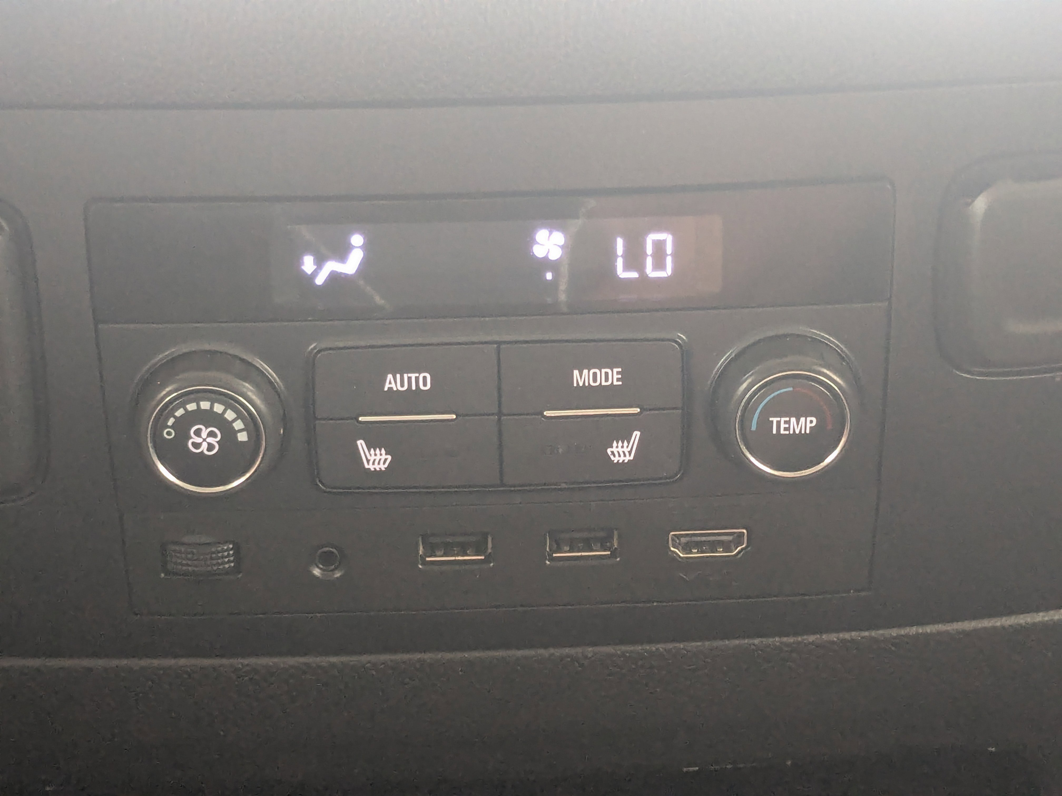 Used 2020 Chevrolet Suburban Premier image 20