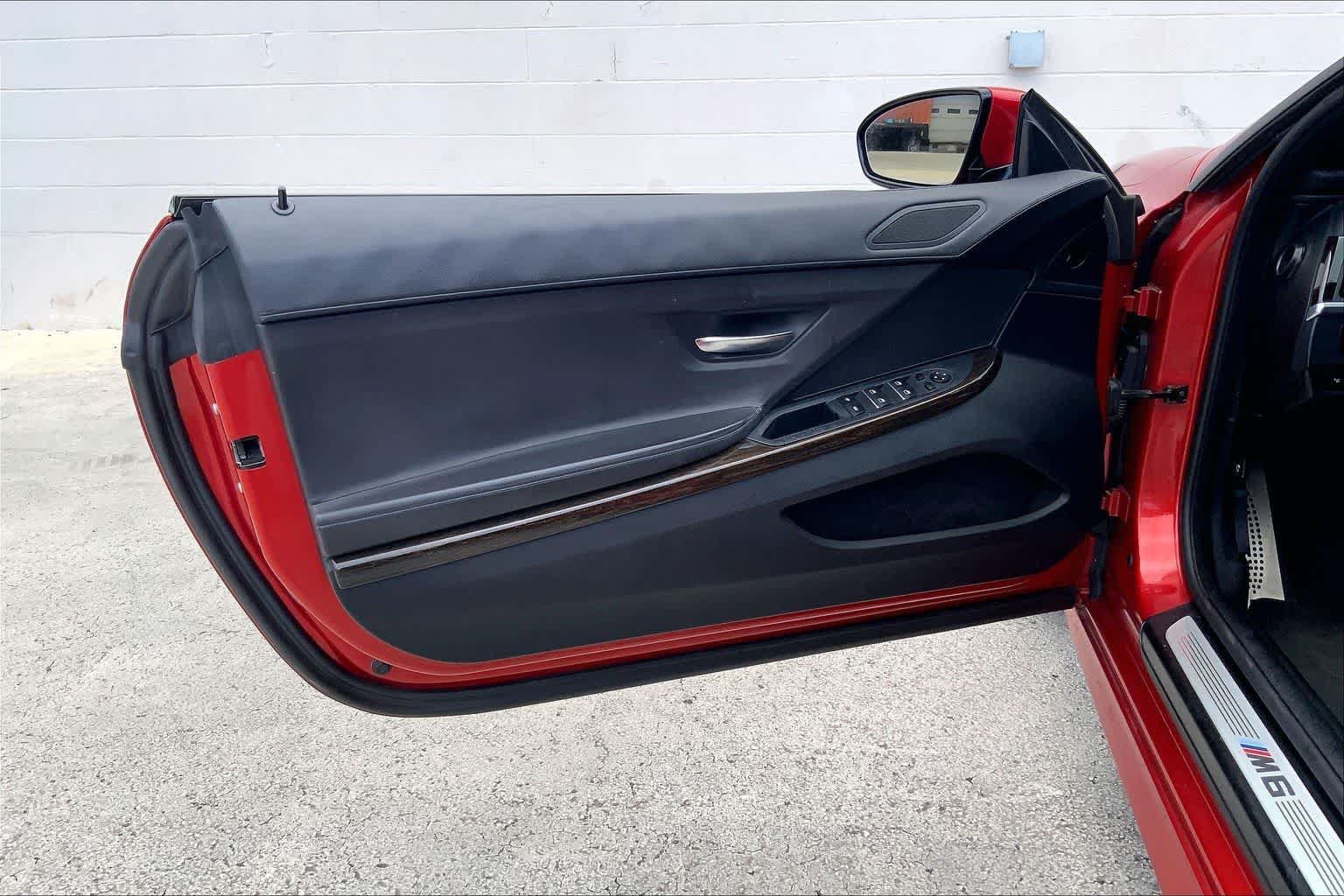 Used 2013 BMW M6 Convertible RWD image 26