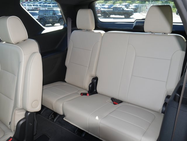 Used 2023 Chevrolet Traverse Premier image 27