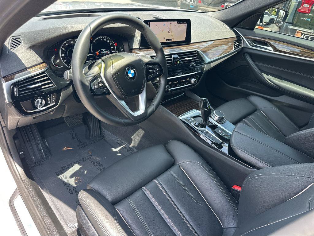 Used 2019 BMW 530e w/ Premium Package RWD image 16