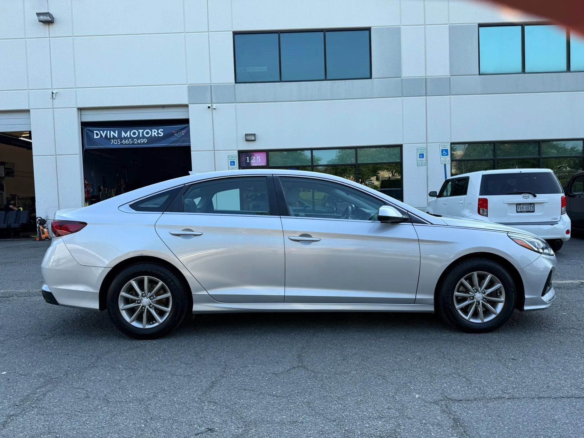 Used 2018 Hyundai Sonata SE FWD image 3