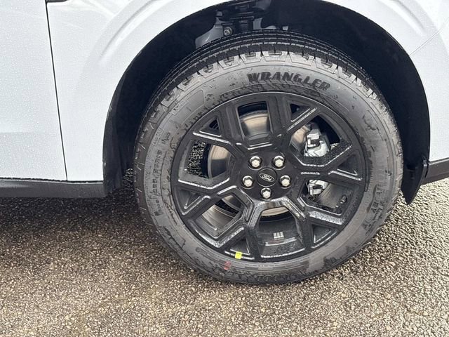 New 2025 Ford Maverick XLT w/ Black Appearance Package image 9