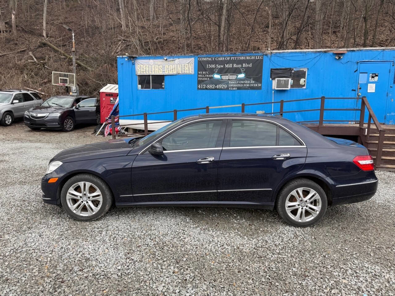 Used 2011 Mercedes-Benz E 350 4MATIC Sedan image 2