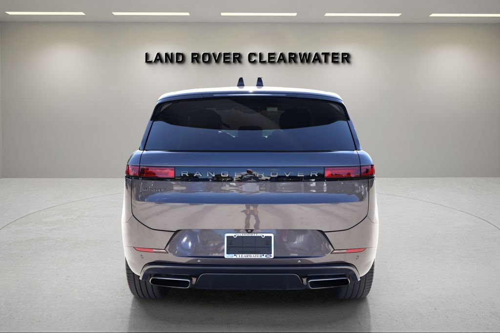 Used 2024 Land Rover Range Rover Sport Dynamic SE AWD/4WD image 4