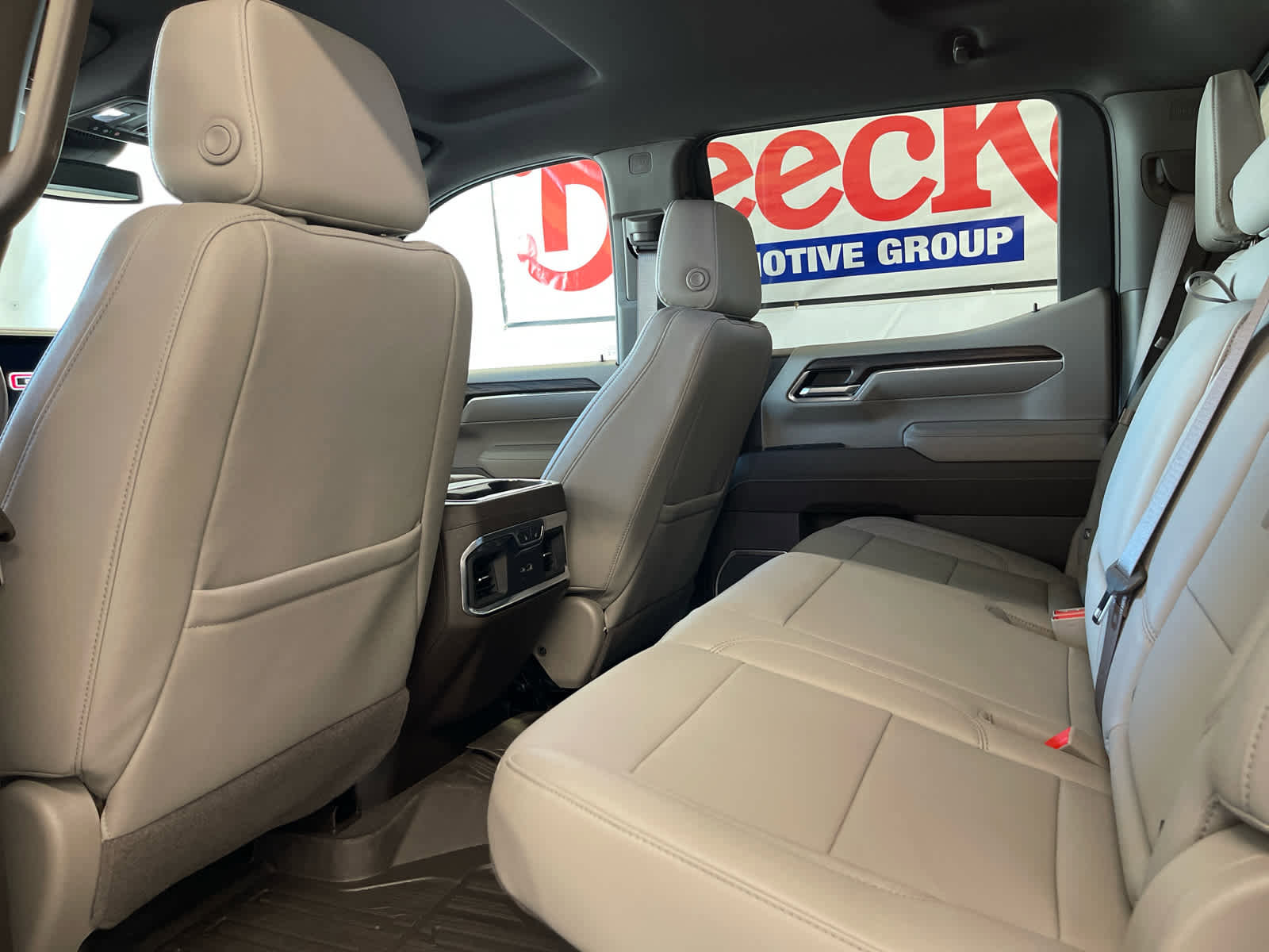 New 2026 GMC Sierra 1500 SLT w/ SLT Premium Plus Package image 23