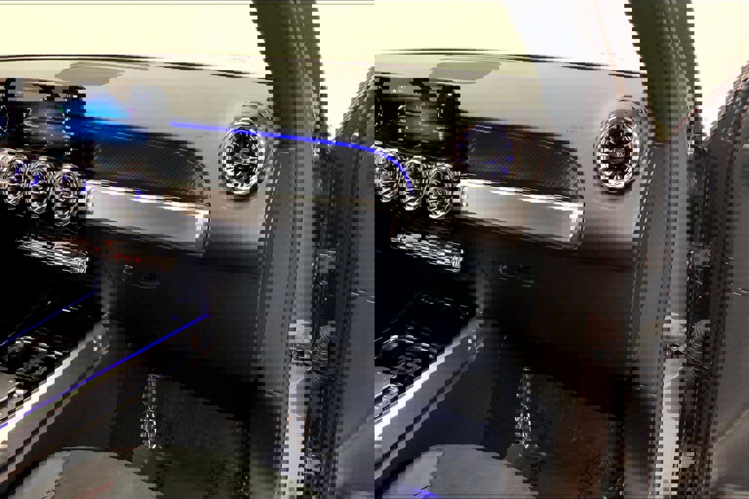 Certified 2022 Mercedes-Benz GLB 250 GLB 250 image 27