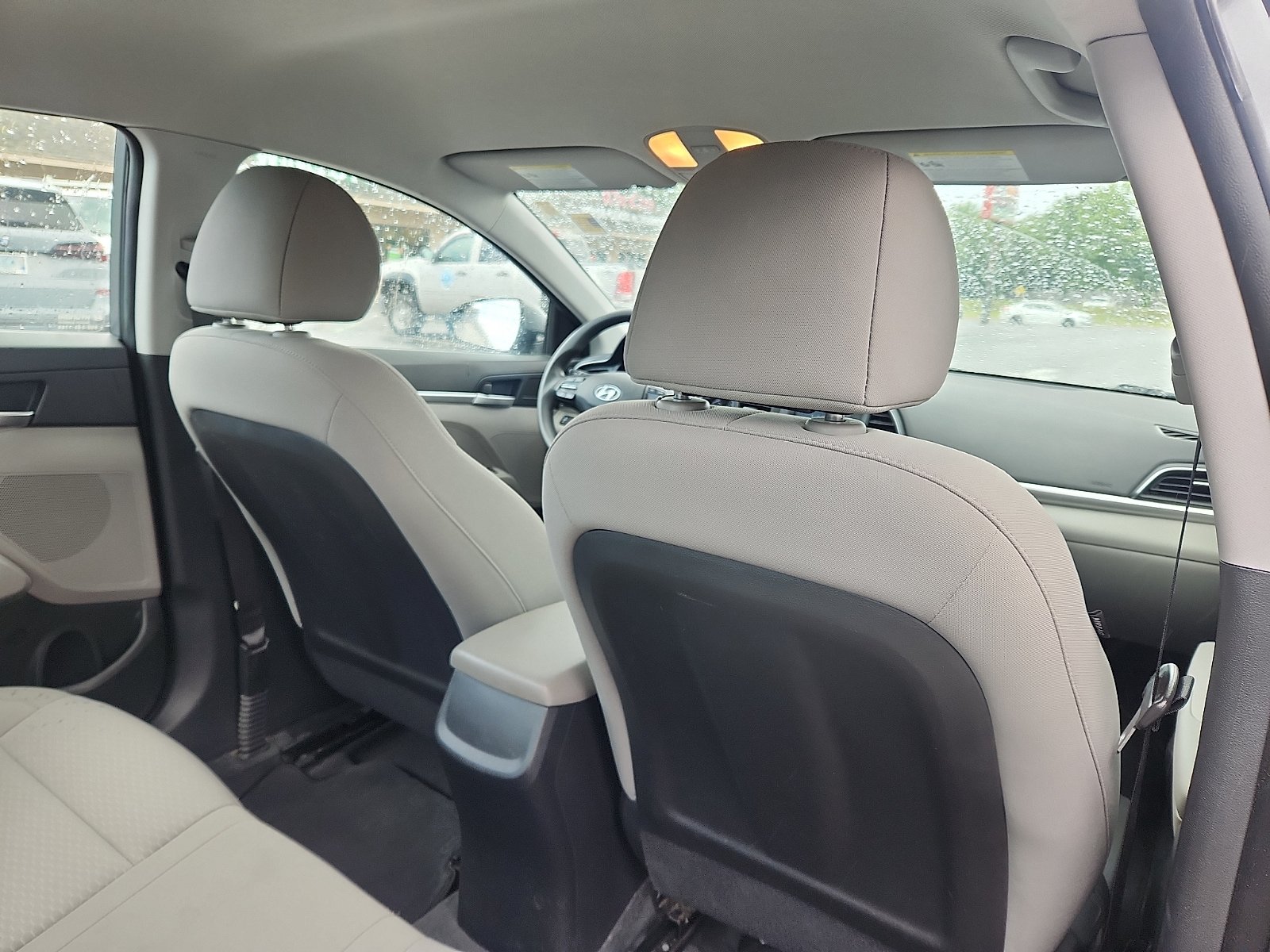 Used 2019 Hyundai Elantra SE FWD image 28