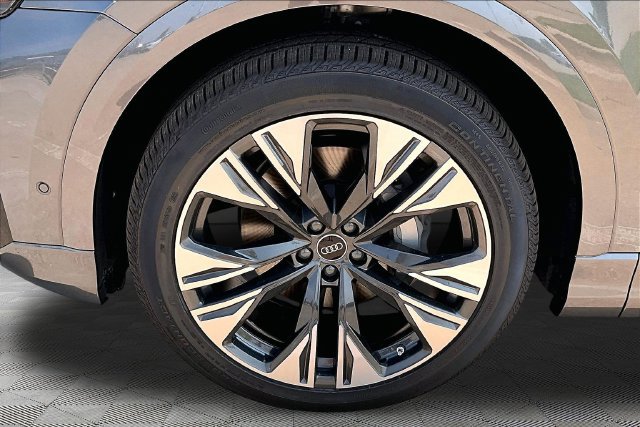 New 2026 Audi Q8 Premium Plus AWD/4WD image 8