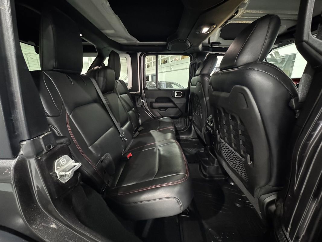 Used 2018 Jeep Wrangler Unlimited Rubicon w/ LED Lighting Group image 34