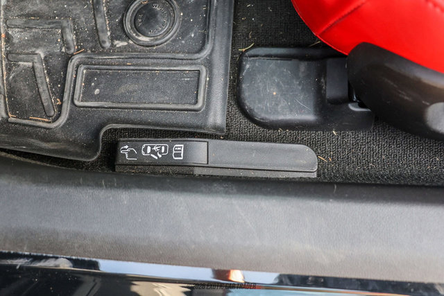 Used 2019 Chevrolet Corvette Stingray Convertible w/ 2LT Preferred Equipment Group image 45