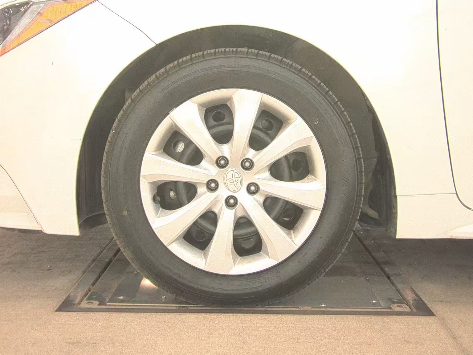 Used 2024 Toyota Corolla LE FWD image 10