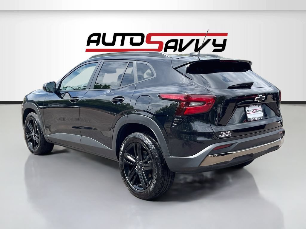 Used 2025 Chevrolet Trax ACTIV w/ Sunroof Package FWD image 5