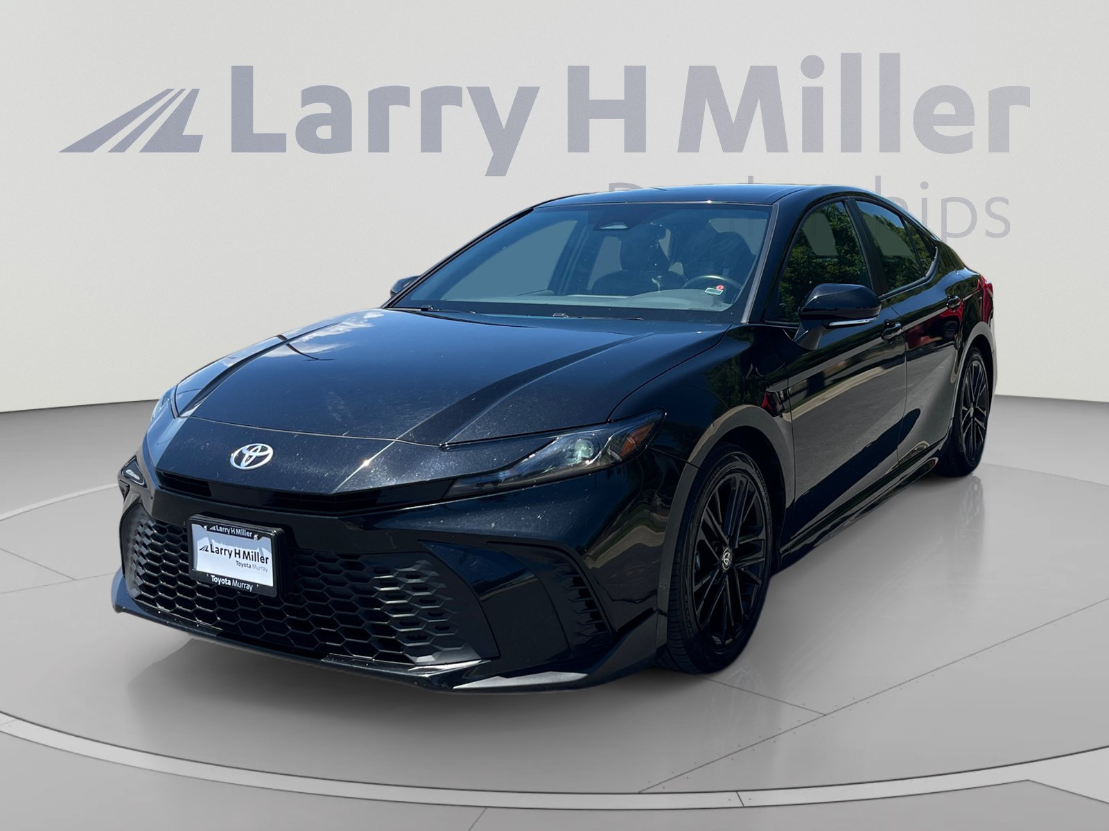 Used 2025 Toyota Camry SE FWD video 1