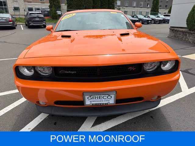 Used 2014 Dodge Challenger R/T RWD image 2