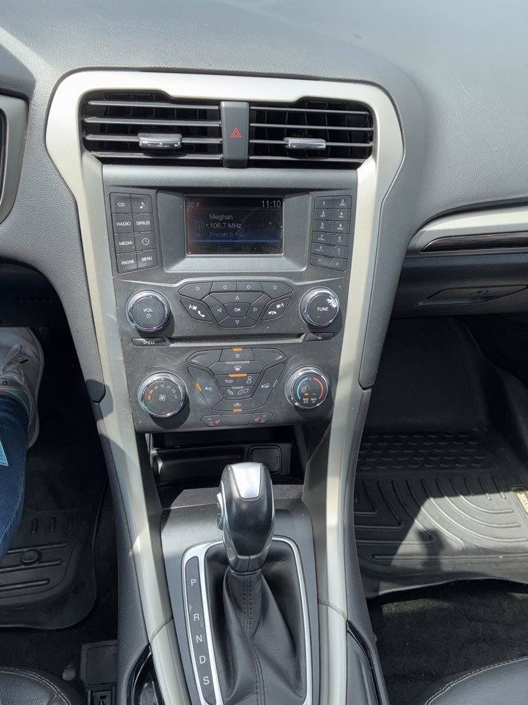 Used 2015 Ford Fusion SE w/ Equipment Group 202A FWD image 8