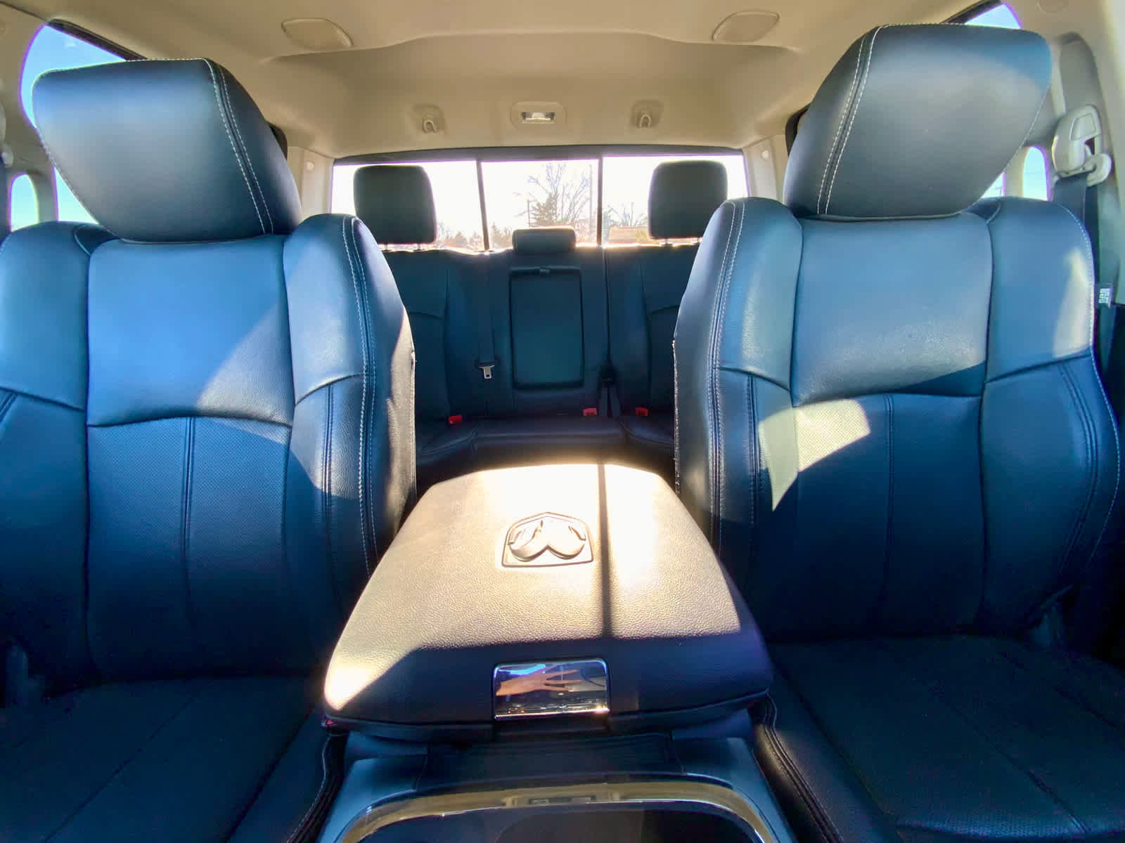 Used 2018 RAM 2500 Laramie w/ Sport Appearance Group image 28