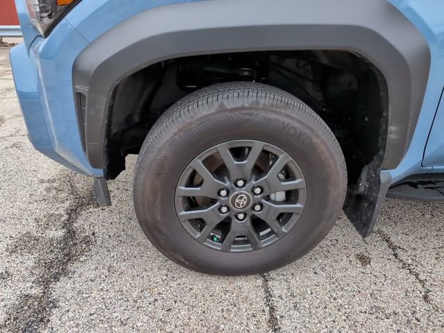 Used 2025 Toyota 4Runner SR5 image 8