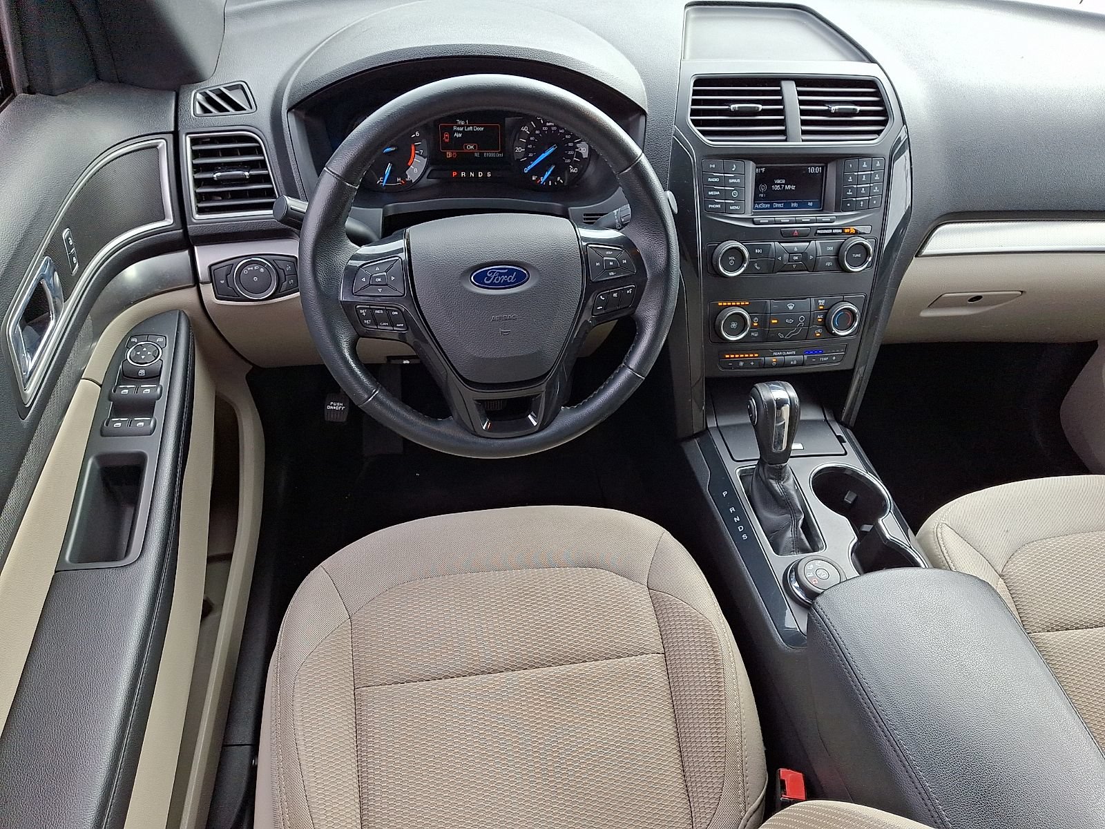 Used 2018 Ford Explorer XLT AWD/4WD image 12