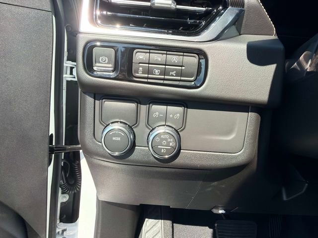 New 2026 GMC Yukon Elevation image 30