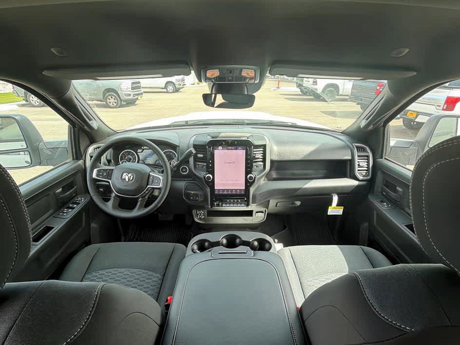 New 2026 RAM 3500 Tradesman AWD/4WD image 21