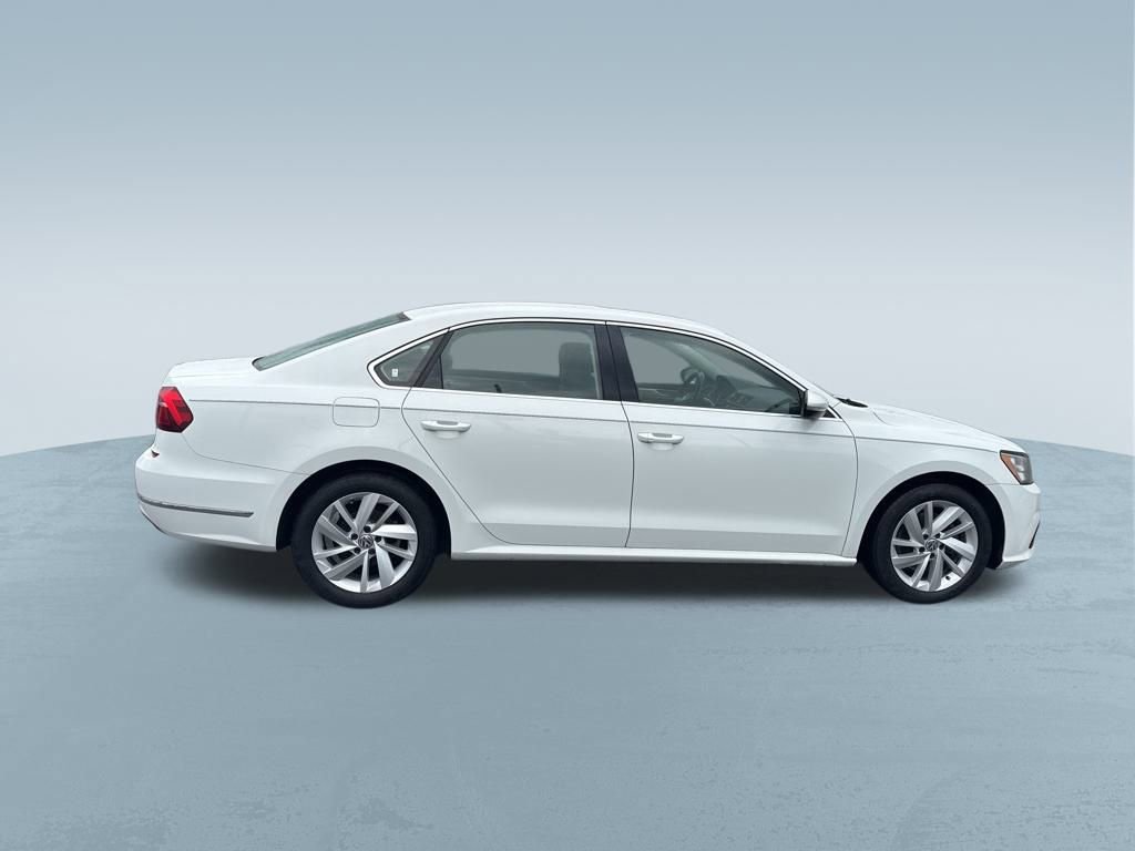 Used 2018 Volkswagen Passat 2.0T SE image 9