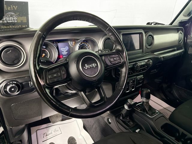 Used 2023 Jeep Wrangler Willys AWD/4WD image 9