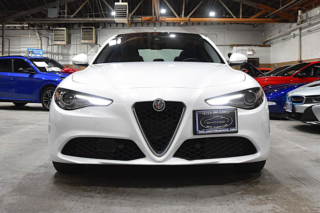 Used 2019 Alfa Romeo Giulia Ti AWD/4WD image 2