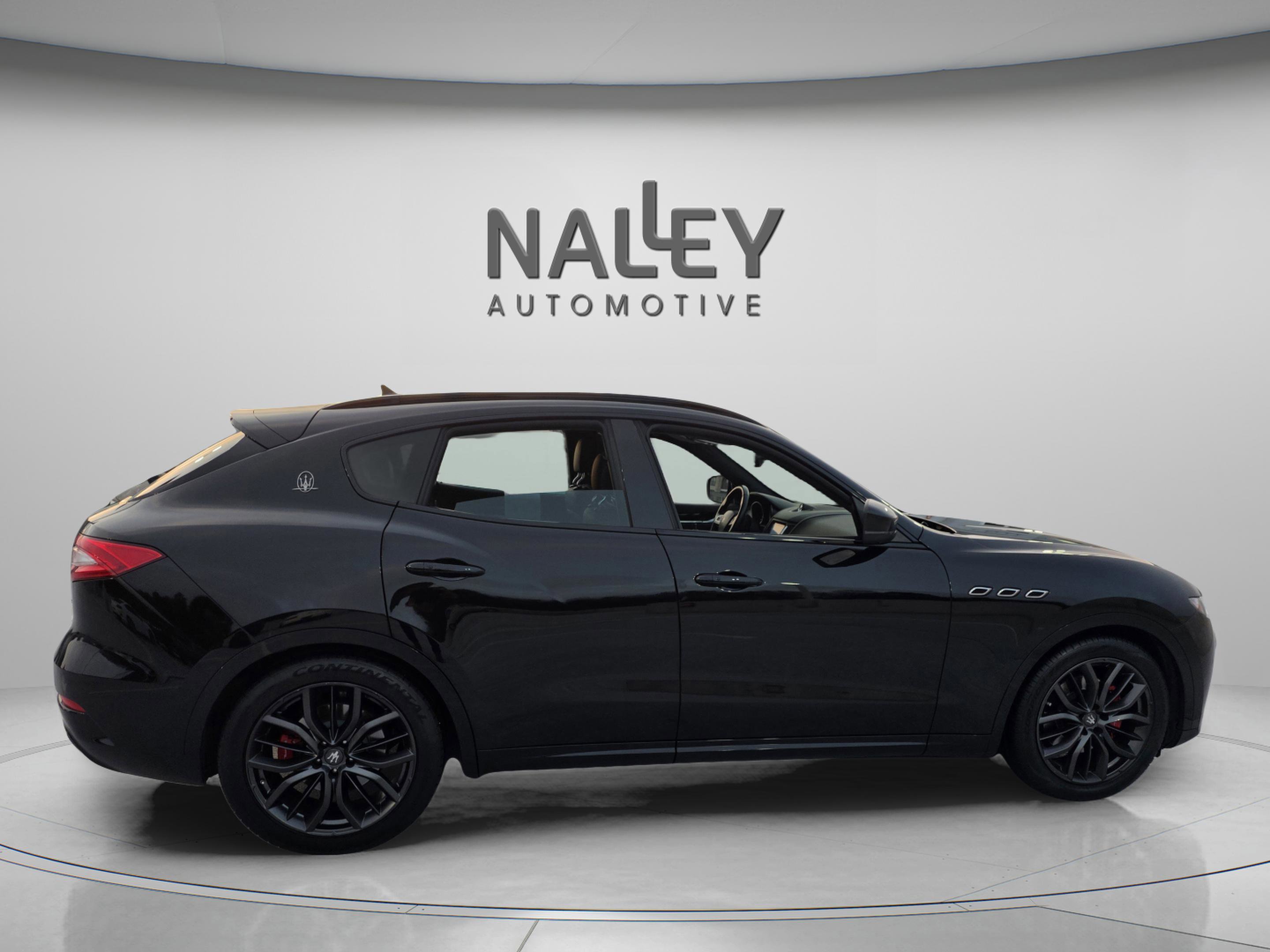 Used 2018 Maserati Levante image 6