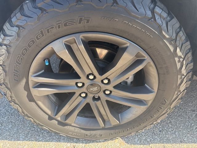 Used 2023 Ford F150 Lariat w/ Equipment Group 502A High AWD/4WD image 9