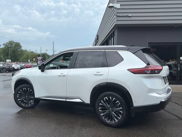 Used 2024 Nissan Rogue Platinum w/ Platinum Premium Package AWD/4WD image 10