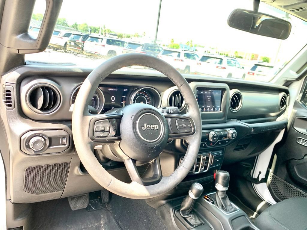 Used 2023 Jeep Wrangler Unlimited Sport AWD/4WD image 13