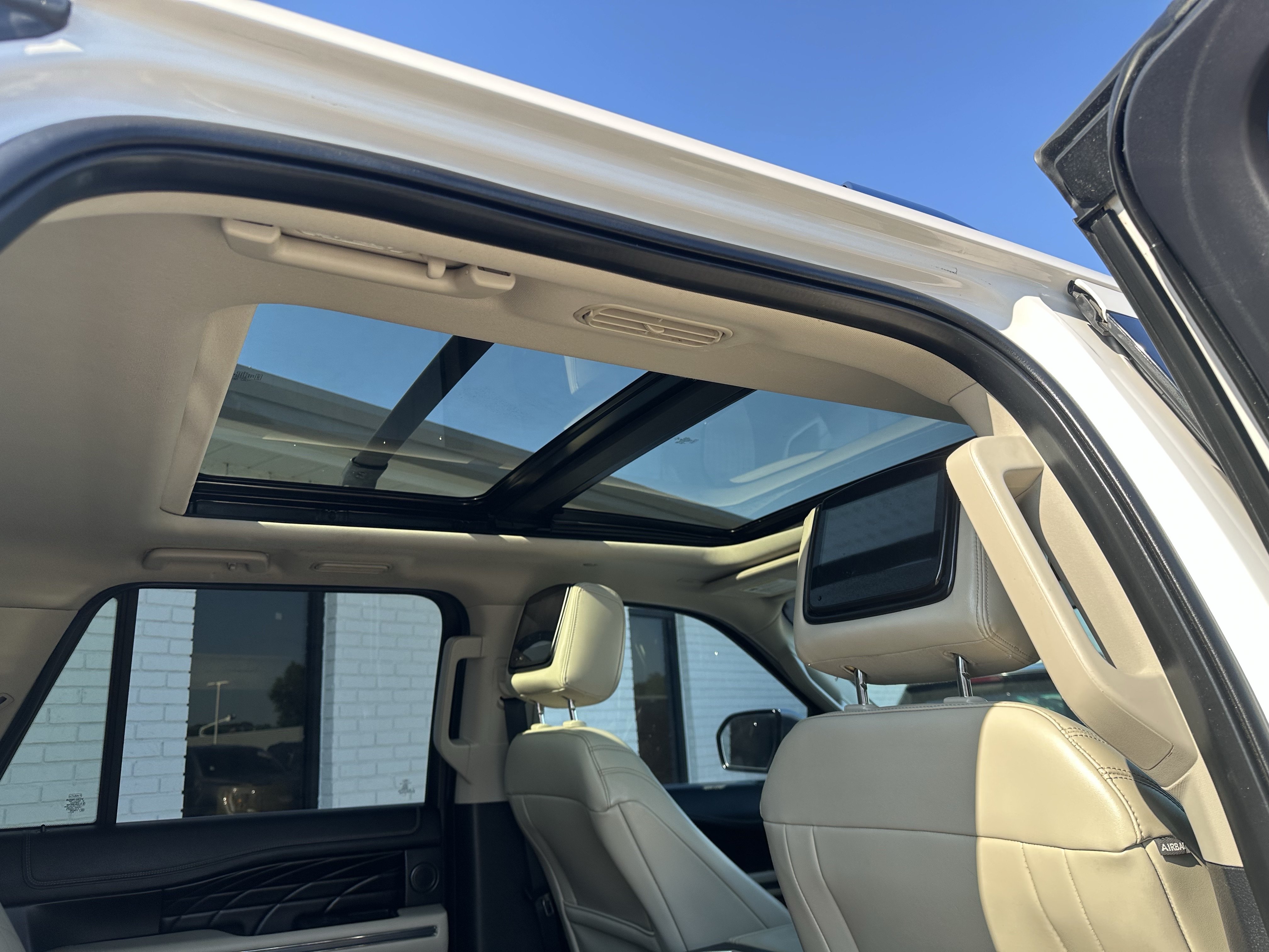 Used 2019 Ford Expedition Max Platinum AWD/4WD image 7