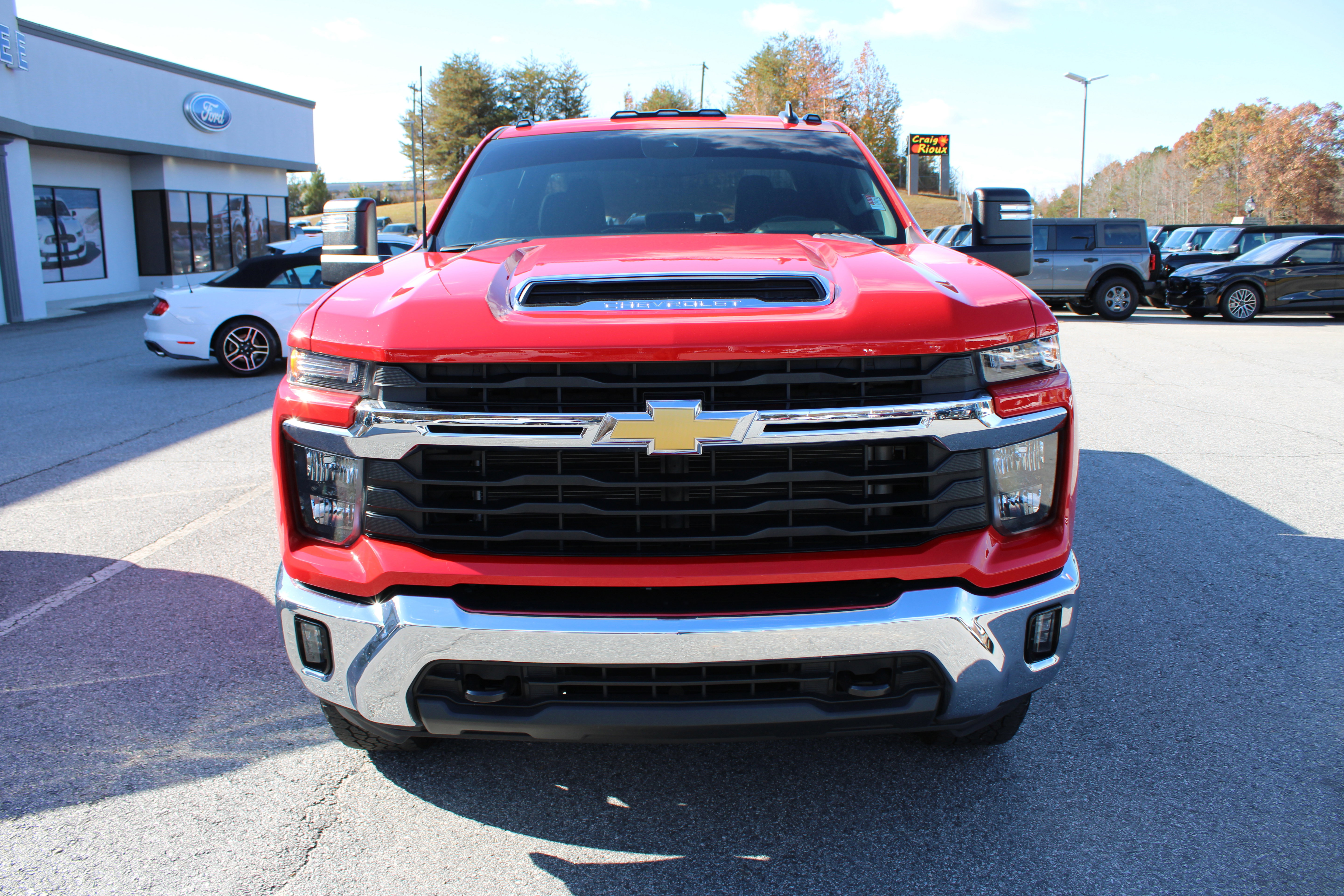 Used 2024 Chevrolet Silverado 2500 LT video 3