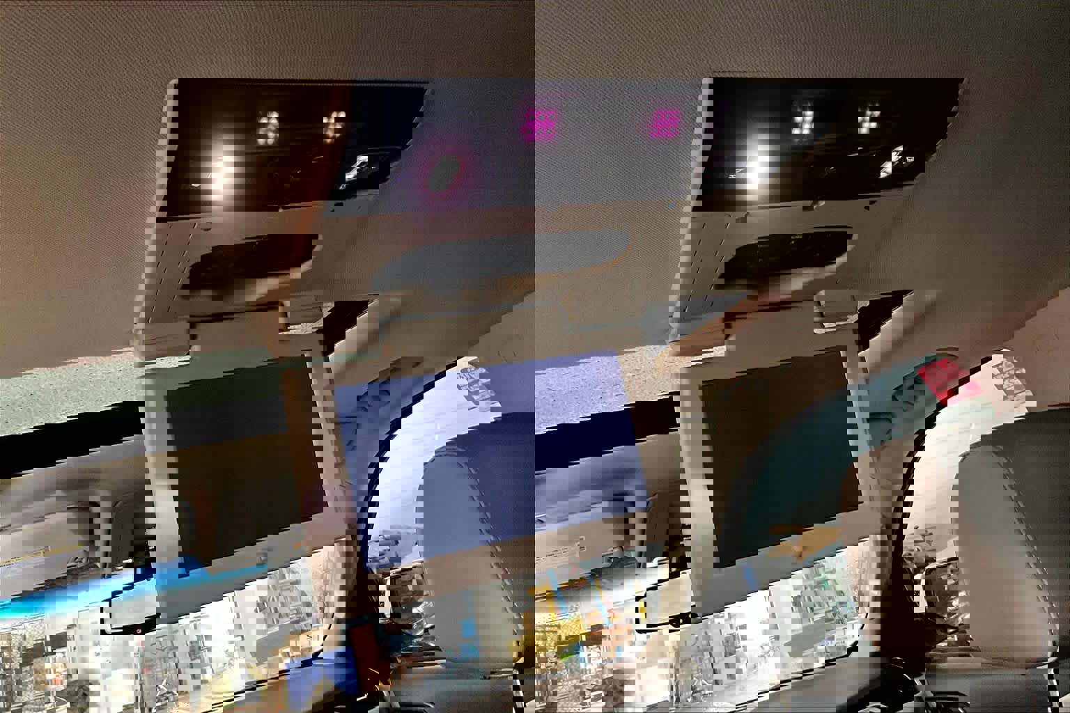 Used 2018 Chevrolet Tahoe LT w/ LT Signature Package AWD/4WD image 32