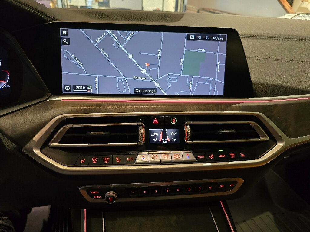 Used 2021 BMW X7 xDrive40i w/ Premium Package AWD/4WD image 9