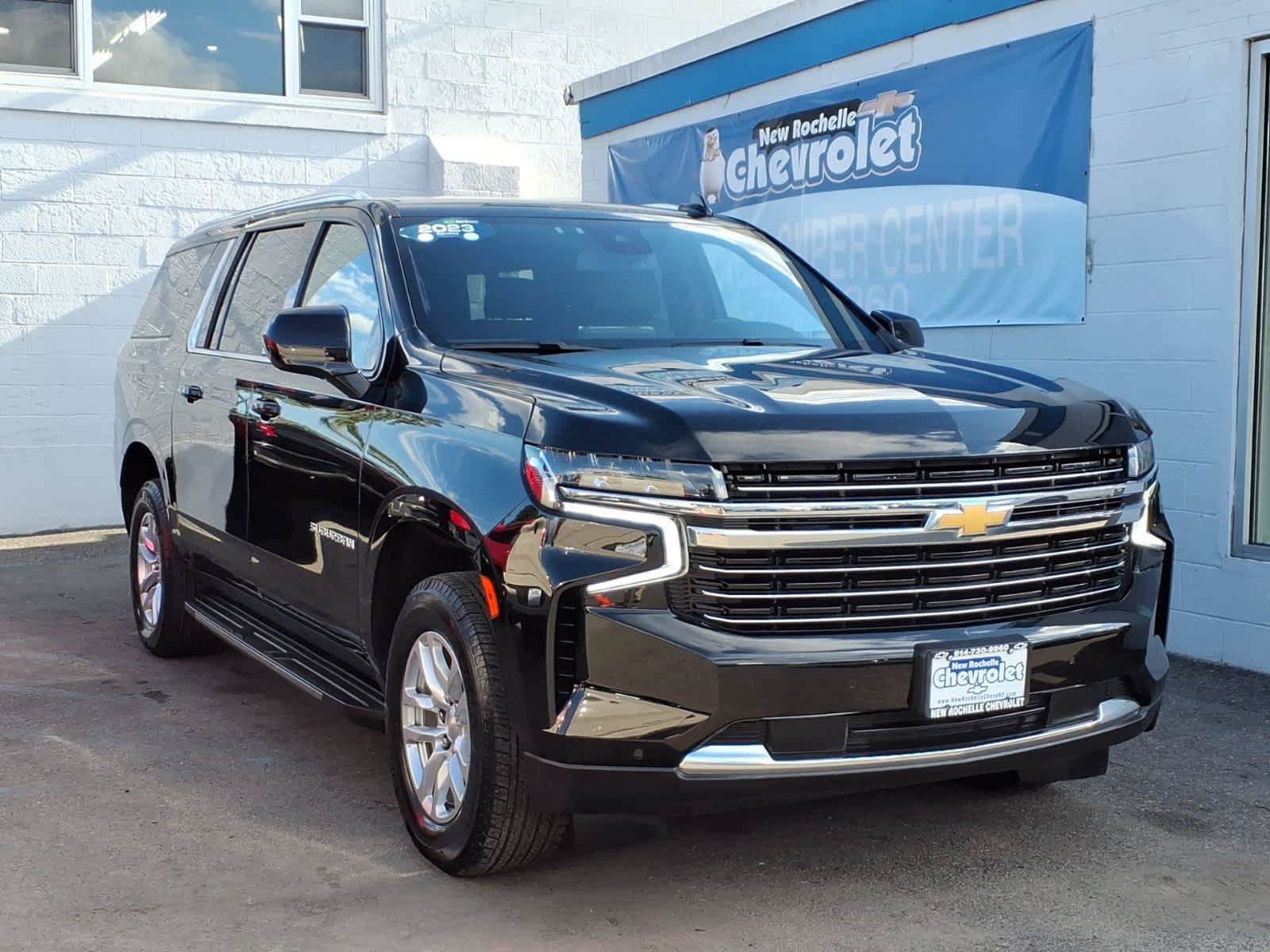 Used 2023 Chevrolet Suburban LT AWD/4WD image 1