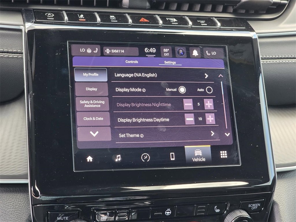 New 2025 Jeep Grand Cherokee L Altitude image 18